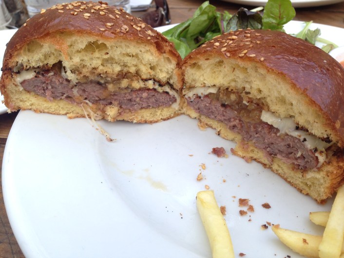 Inside the Brel Burger